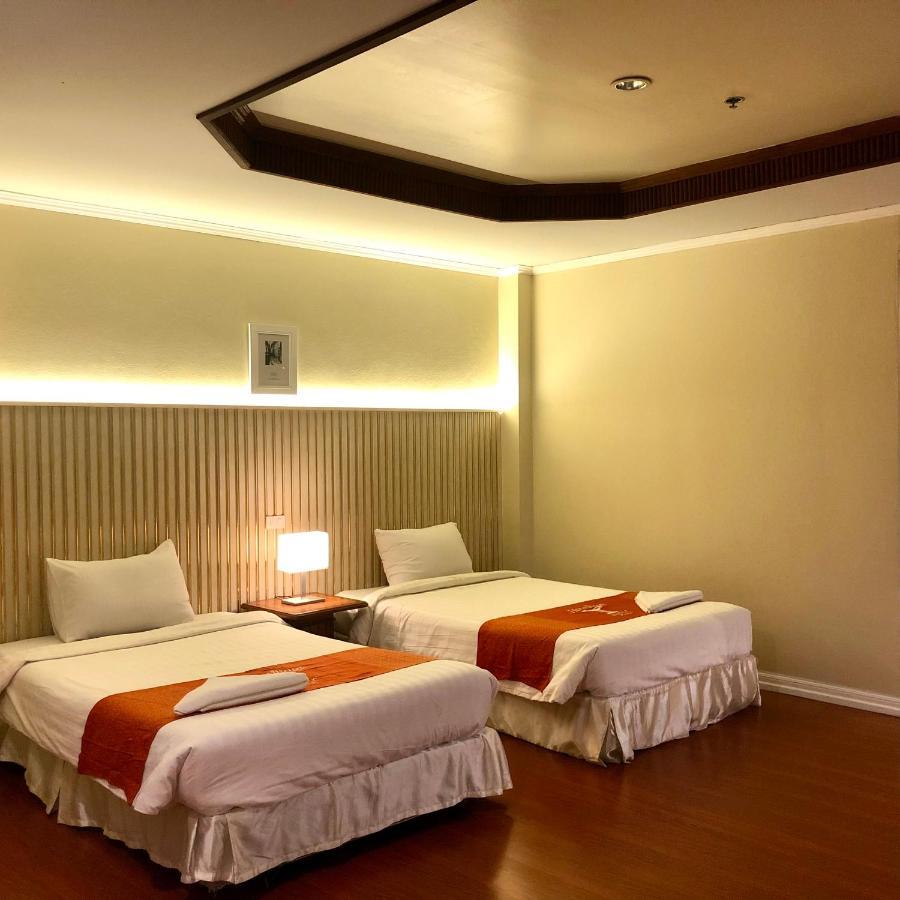Hermitage Hotel Korat-Sha Накхонратчасима Экстерьер фото