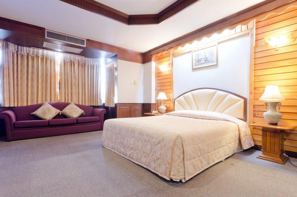 Hermitage Hotel Korat-Sha Накхонратчасима Экстерьер фото