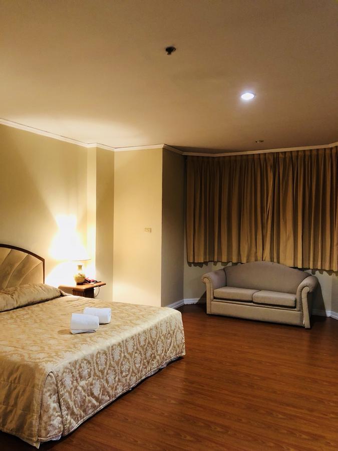 Hermitage Hotel Korat-Sha Накхонратчасима Экстерьер фото